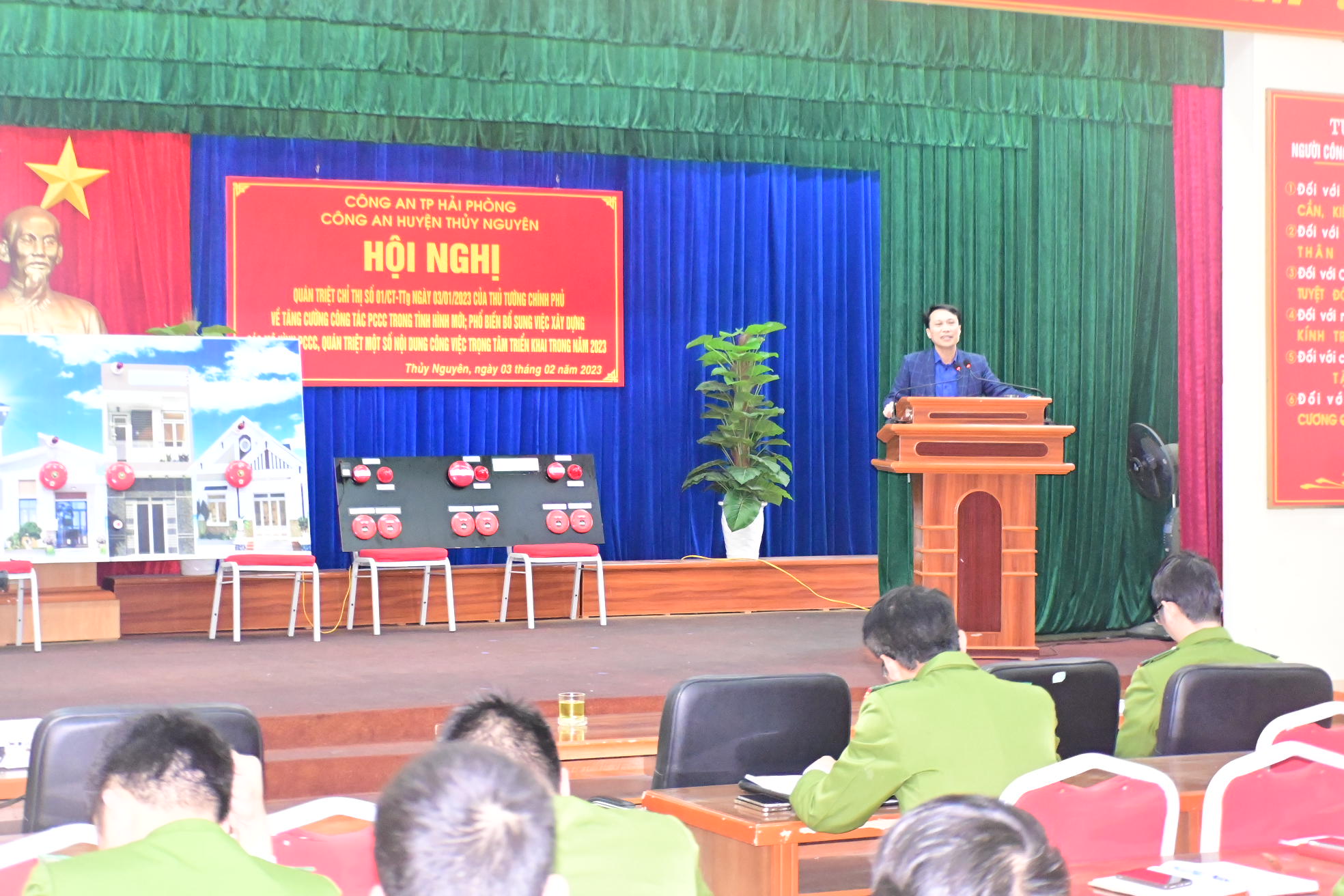 Công an huyện Thủy Nguyên: Tập huấn công tác PCCC và CNCH đối với Công an cấp xã 